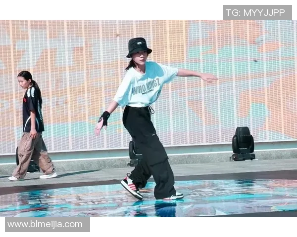 全国街舞大赛特别报道南京滑板队勇闯巅峰展现青春风采与团队精神